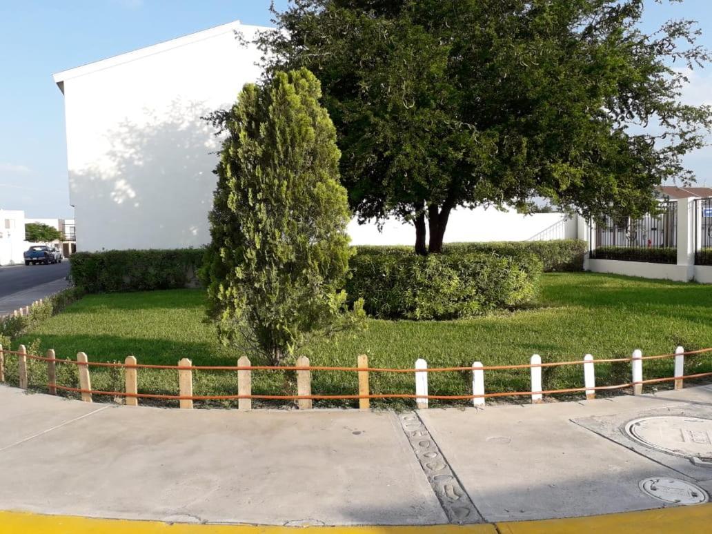 Airport Short & Long Term Express Almeria X Monterrey Luaran gambar
